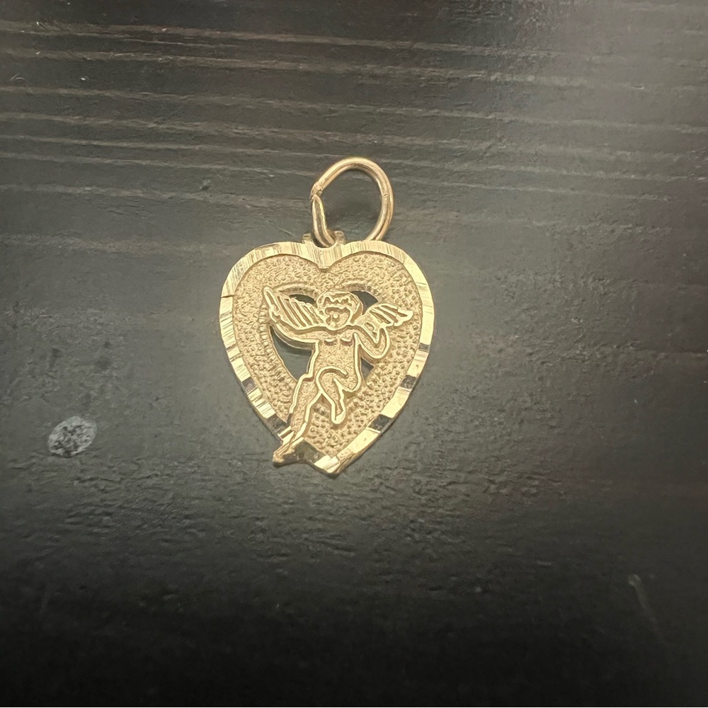 10K Gold Cherub and Heart Pendant